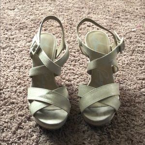 Size 6 women’s wedges